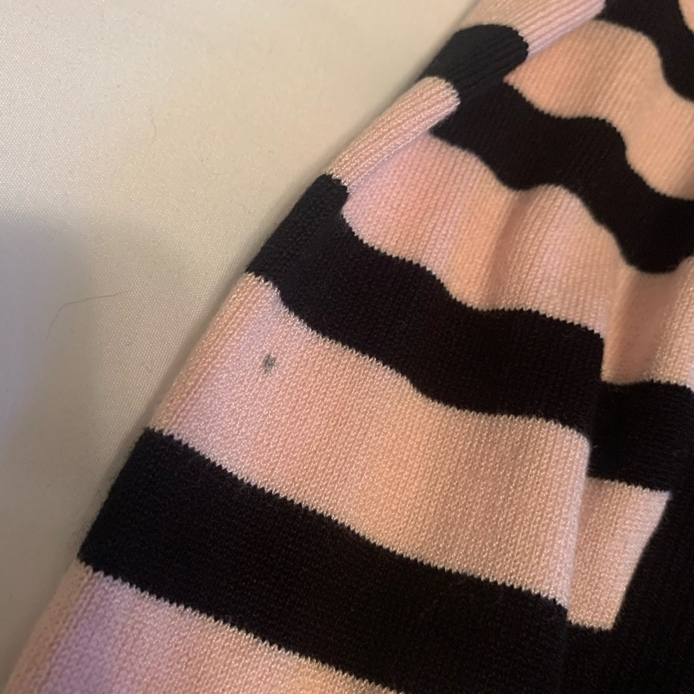Sweater - Picture 3 of 3